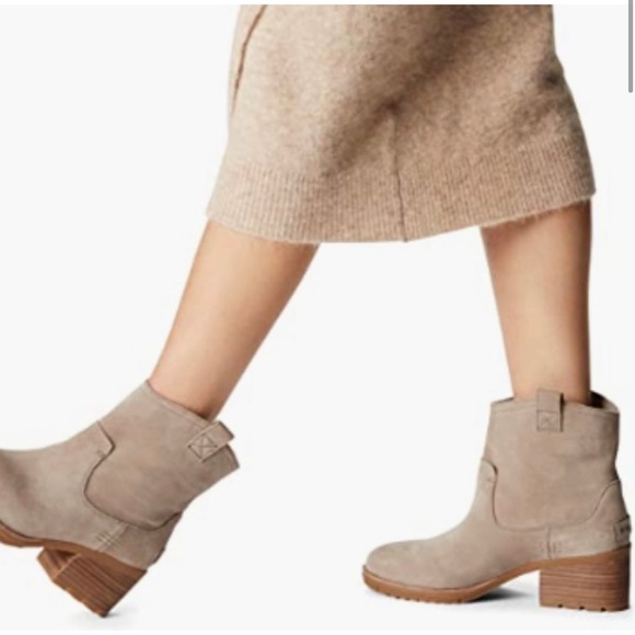 Sorel Shoes - NWT SOREL Cate Pull On Taupe Gum Sole Waterproof Suede Booties Women's size 7